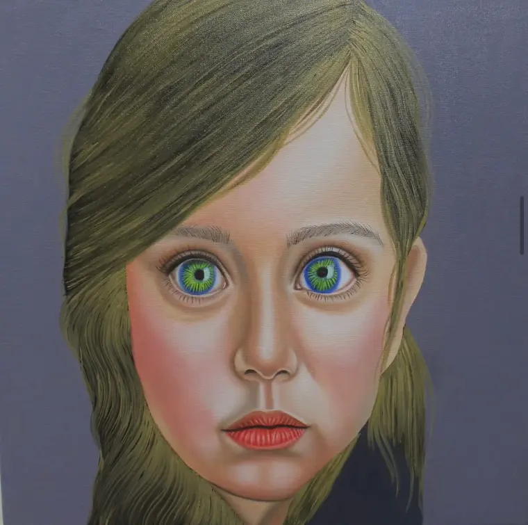 Oil portrait of a girl with green eyes, olive-green hair and red lips, against a grey-violet ground